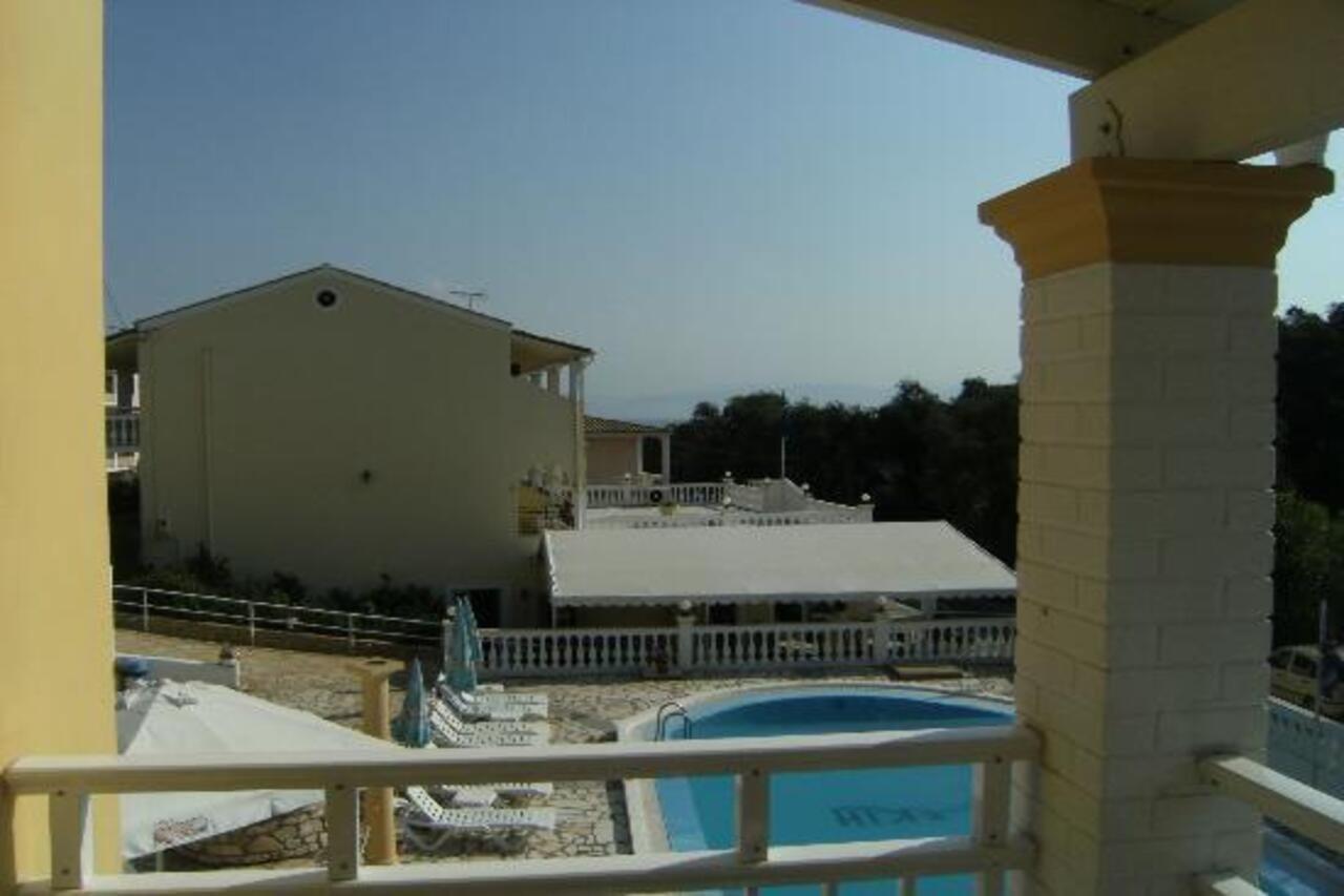 Kerkyra Beach Hotel & Apartments Benitses  Bagian luar foto