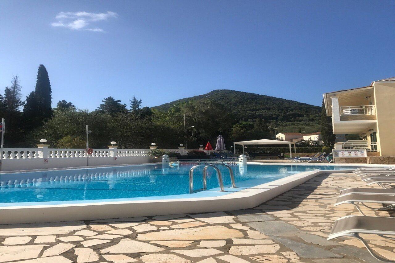 Kerkyra Beach Hotel & Apartments Benitses  Bagian luar foto