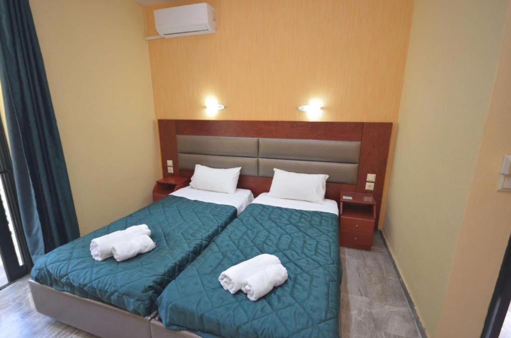 Kerkyra Beach Hotel & Apartments Benitses  Bagian luar foto