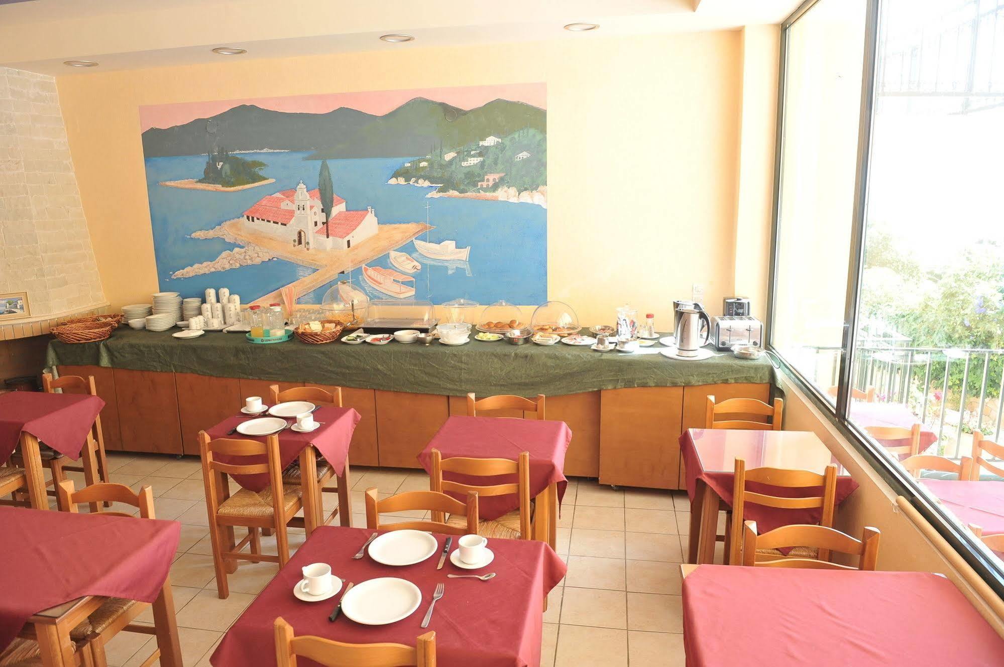 Kerkyra Beach Hotel & Apartments Benitses  Bagian luar foto
